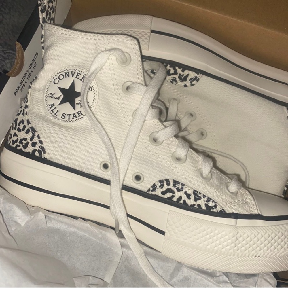 Women’s Platform converse